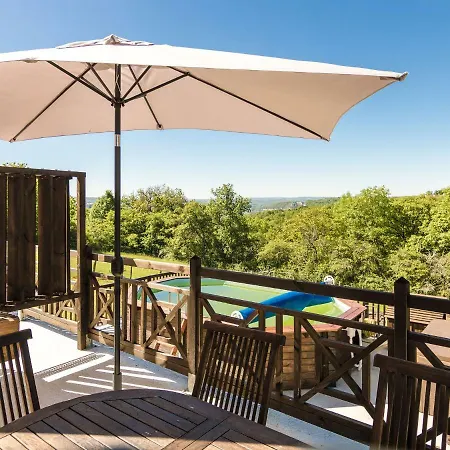 Lovely Holiday In With Swimming Pool